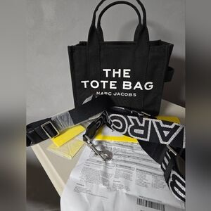 Small Marc Jacob Tote AUTHENTIC And 2 Strap